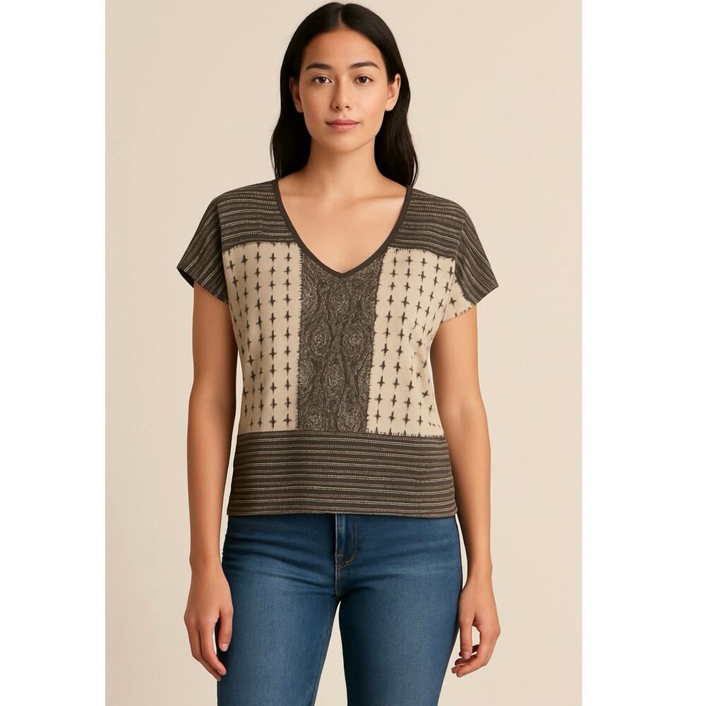 Lucky Brand Boho Beige Gray Print V Neck Short Sleeve Top Size Large